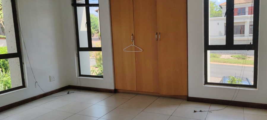 To Let 3 Bedroom Property for Rent in Xanadu North West